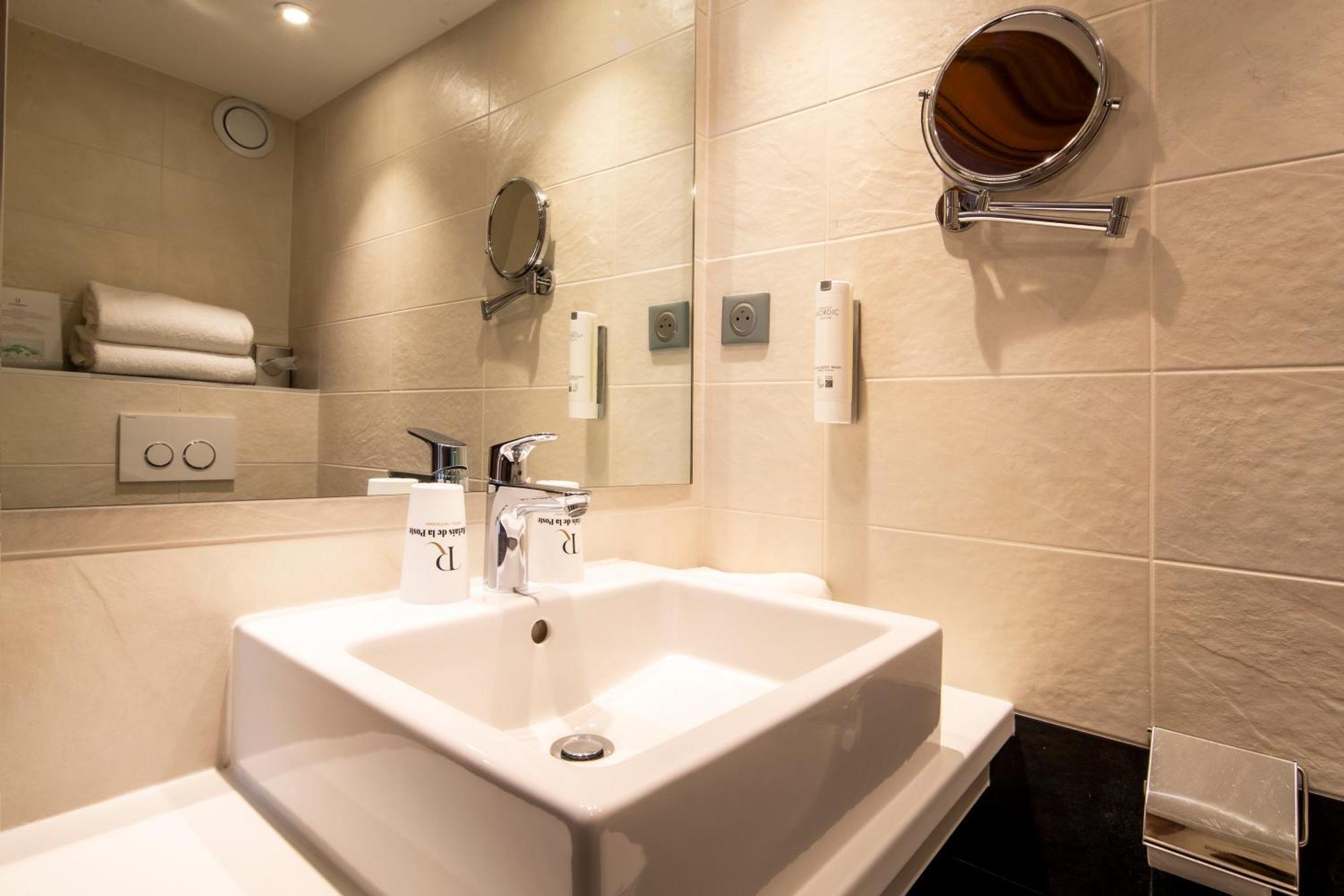 Hotel Restaurant Relais De La Poste - Strasbourg Nord 3*